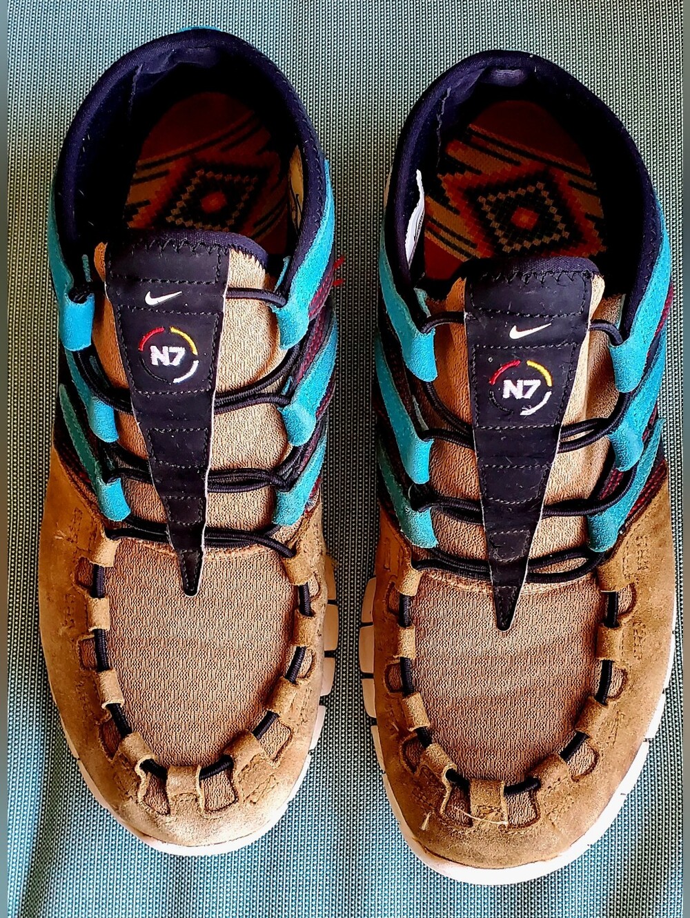 Nike N7 Men's Tan Suede Sneakers with Teal and Navy Accents Size 10